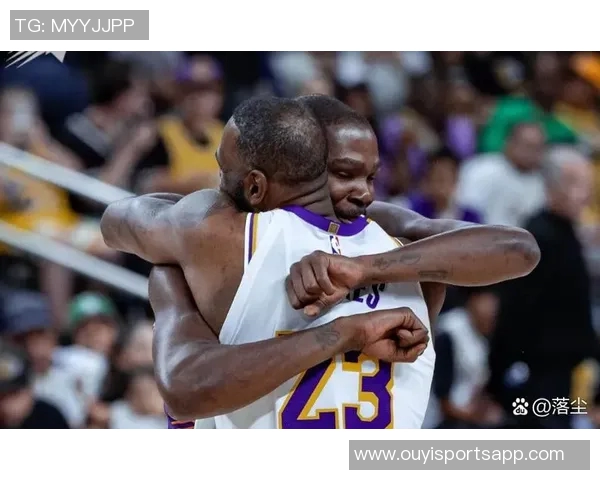 格雷森阿伦谈赛季表现:士气高涨不愿轻易比较上赛季