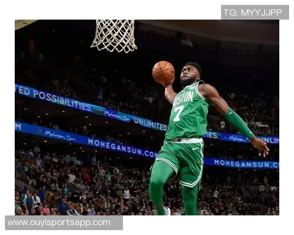 杰伦布朗谈交易传闻心路历程麦迪劝他留队沉淀成长