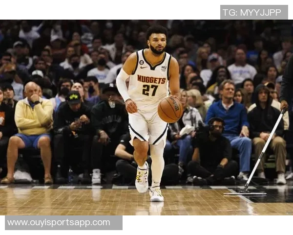 贾马尔穆雷上半场表现稳定7投3中贡献13分2篮板4助攻并罚球全中